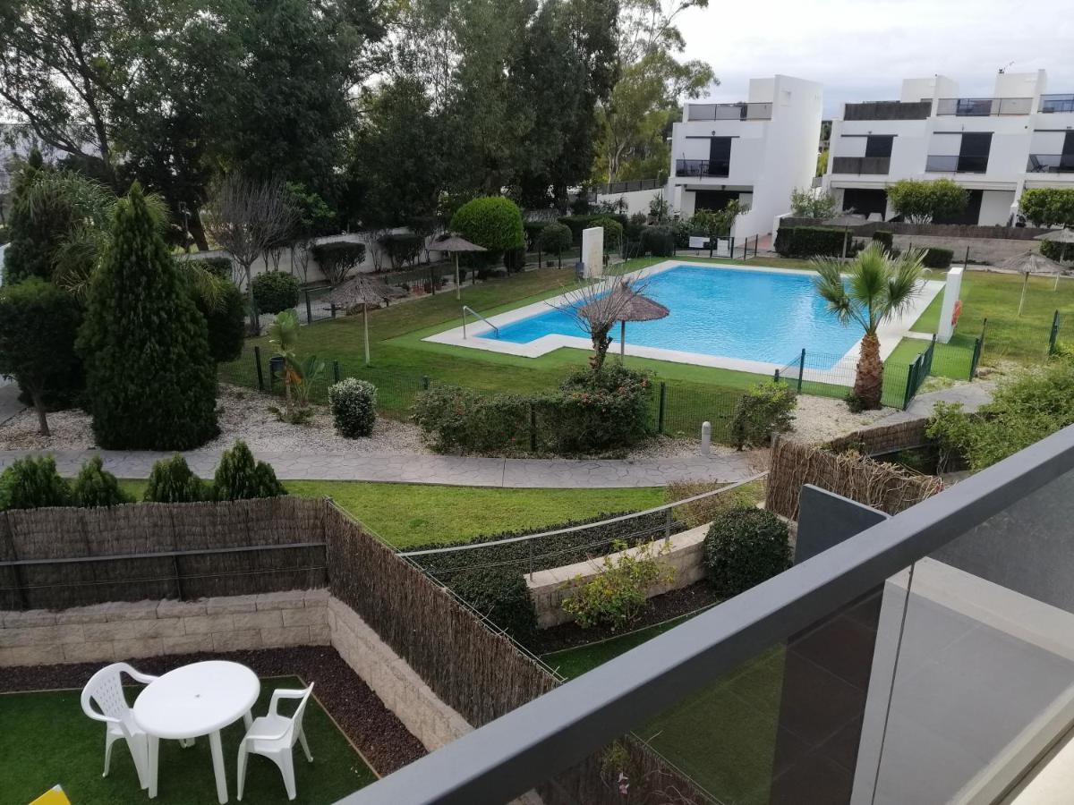 Casa Lua Apartment โกนิล เด ลาฟรอนเตรา ภายนอก รูปภาพ
