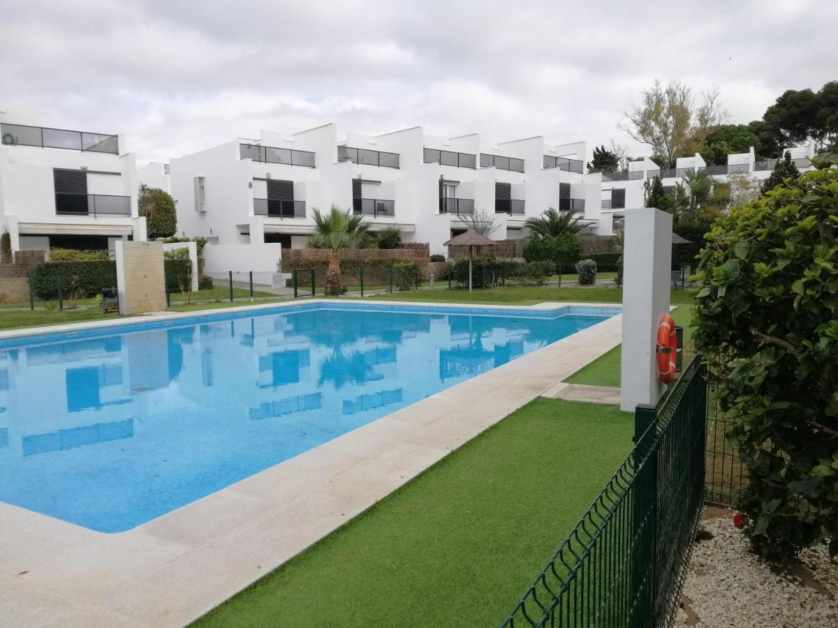 Casa Lua Apartment โกนิล เด ลาฟรอนเตรา ภายนอก รูปภาพ