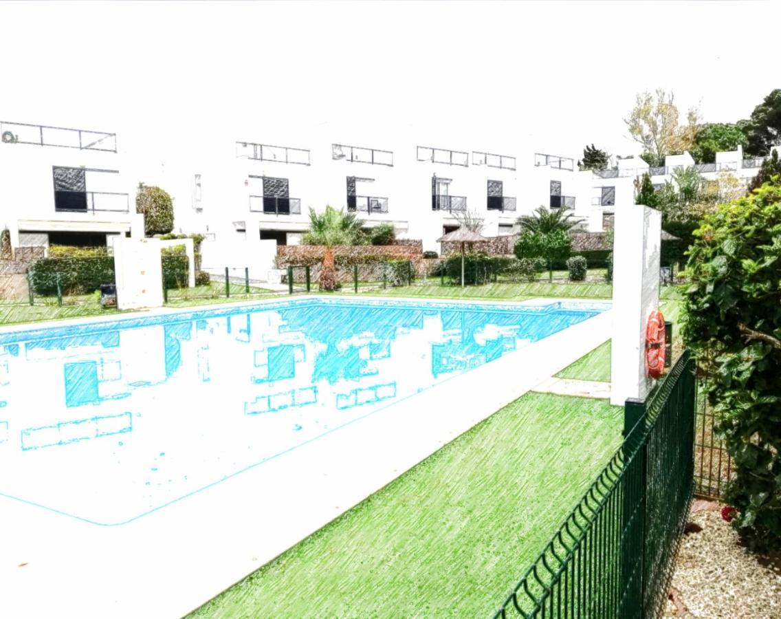 Casa Lua Apartment โกนิล เด ลาฟรอนเตรา ภายนอก รูปภาพ