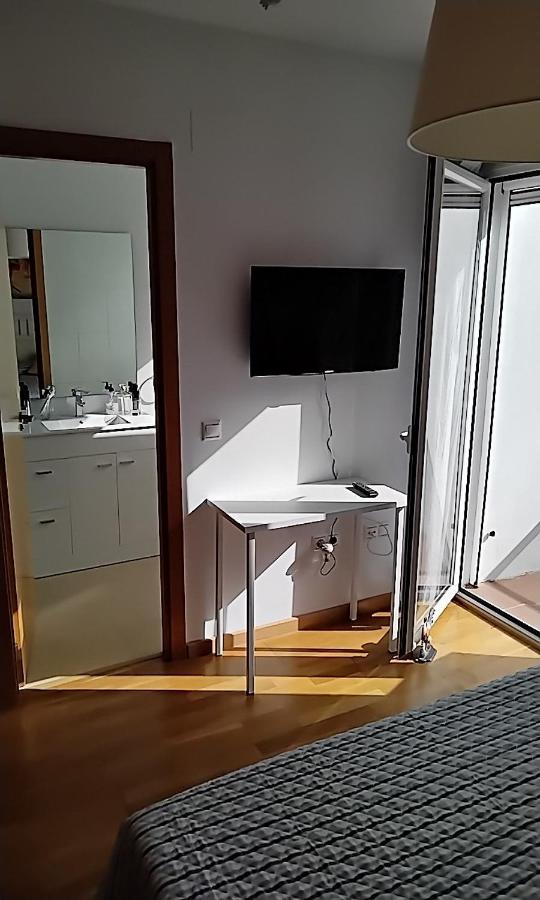 Casa Lua Apartment โกนิล เด ลาฟรอนเตรา ภายนอก รูปภาพ
