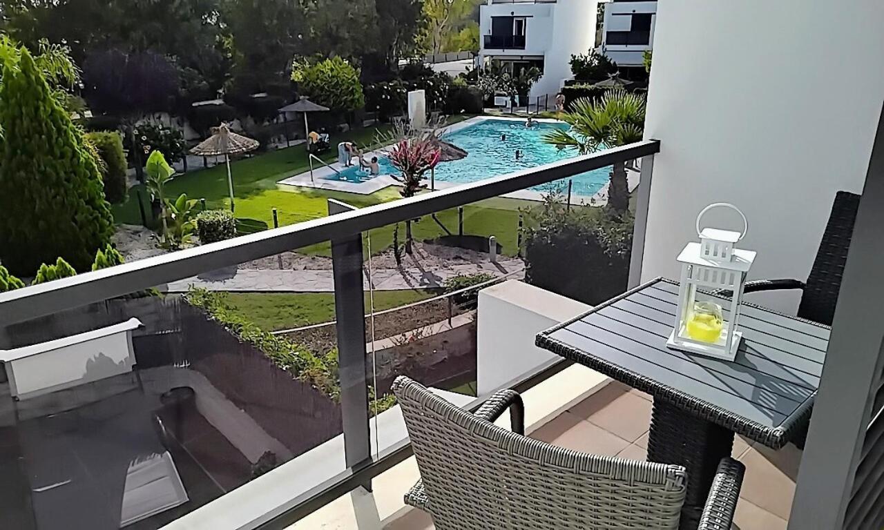 Casa Lua Apartment โกนิล เด ลาฟรอนเตรา ภายนอก รูปภาพ